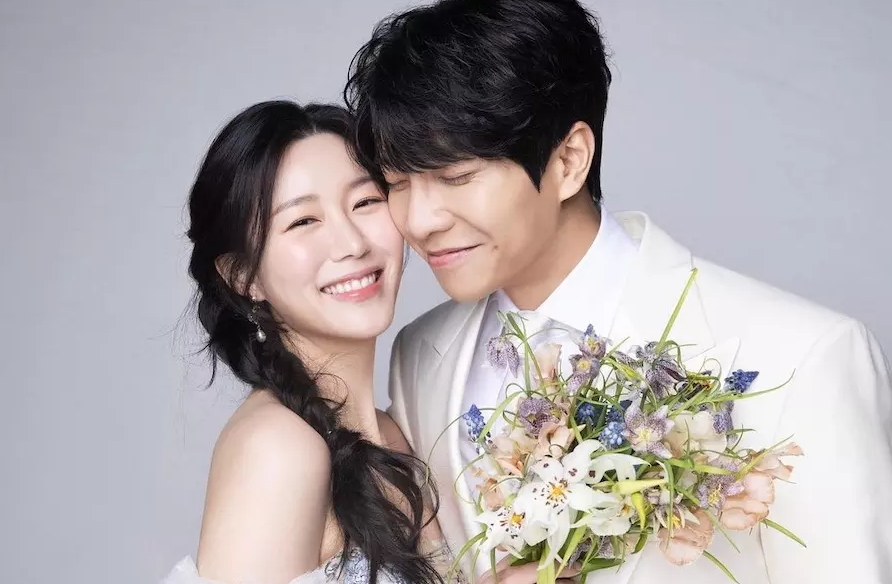 Lee Seung Gi and Lee Da In welcome first born