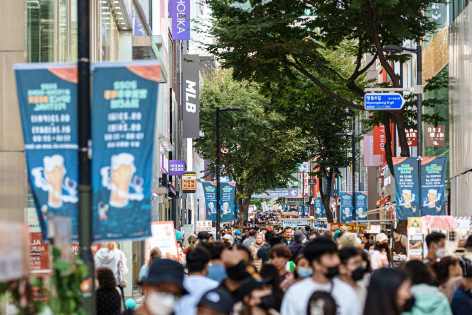 Myeongdong street vendors will now accept card payments